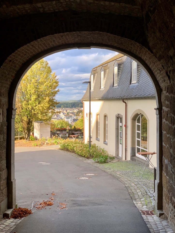 72409D4F-F0AE-412B-AEB6-01CF9DDEA5D6